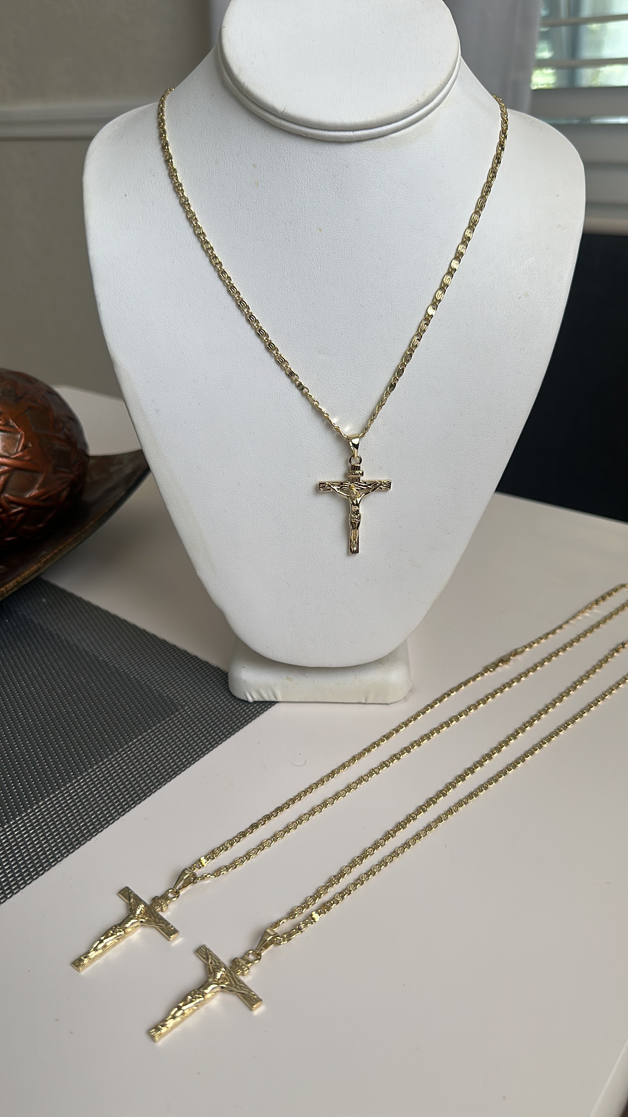 Gold plate chain and pendant 14k